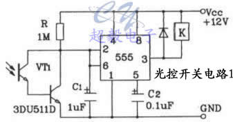 光敏三極管光控開關(guān)電路1